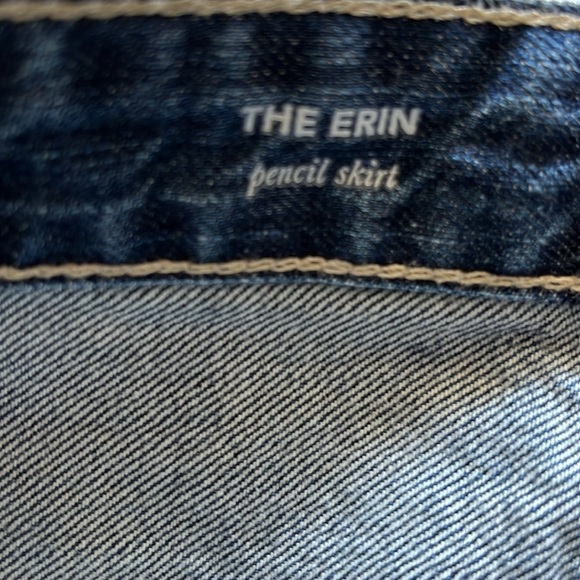 AG-ED DENIM, Adriano Goldschmied, The Erin pencil skirt distressed perfectly W-4 - Picture 4 of 11